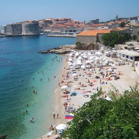 Anet With Free Parking 아파트